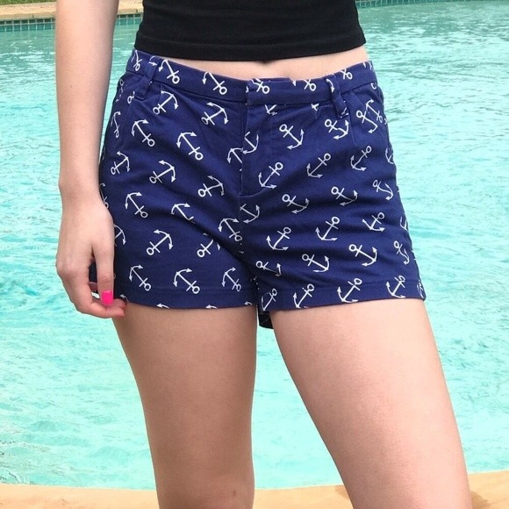 Women's Blue & White Anchor Print Shorts by Harper Size 26